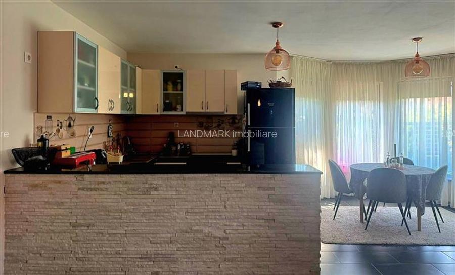 Vila individuala Sanandrei, la asfalt, zona superba - 8