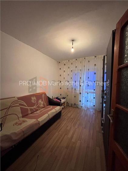 Apartament 3 camere cf 1 decomandat zona Micro 3 - 3