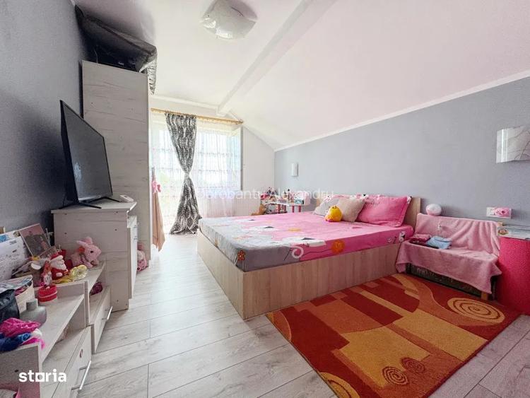 Casa spațioasă in imobil tip duplex de vânzare în Bujoreni - 5