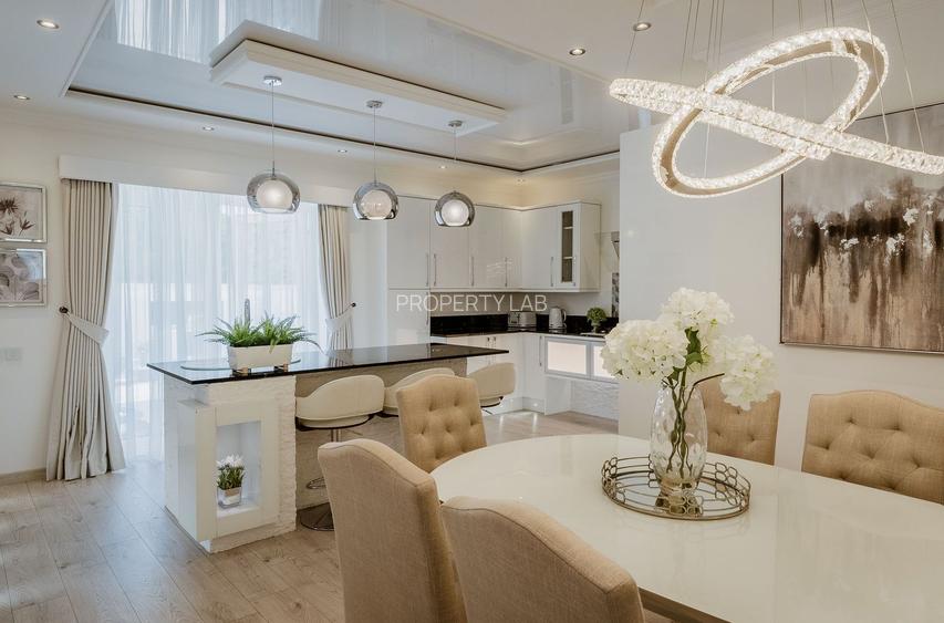 Vilă ultramodernă cu piscină - 8