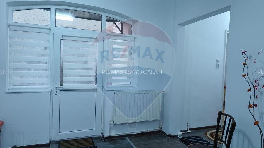 Casă cu 3 camere de vânzare în zona Centrală - 15