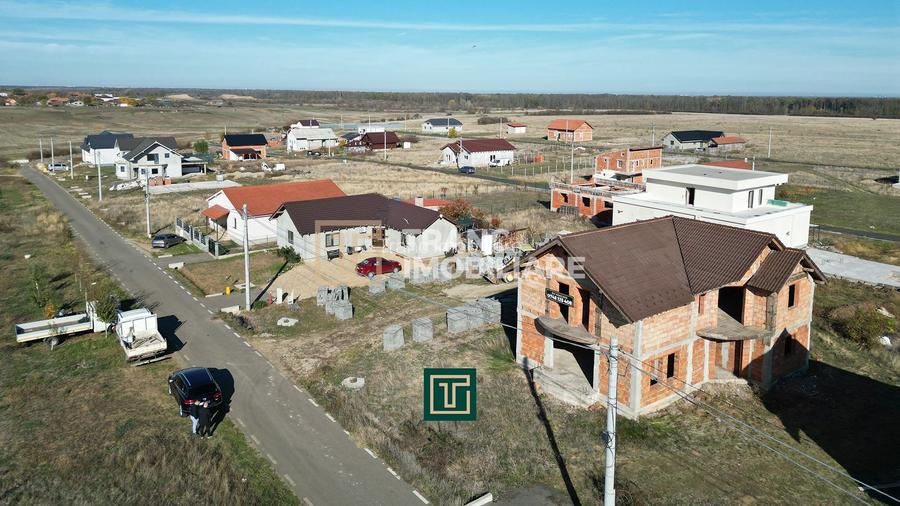 Casă la roșu cu 5 camere în Aluniș, județul Arad – ideală pentru o familie! - 2