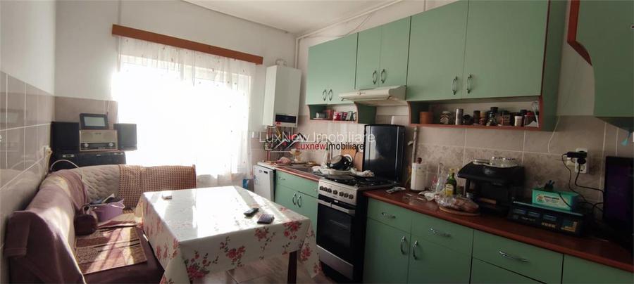Comision 0%! Locul unde confortul devine acasa! Casa insiruita spatioasa zona Fl - 5
