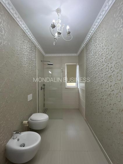 Vilă cu 7 camere, P+E, Piscină, 1102mp teren, Dealuri, Oradea. - 12