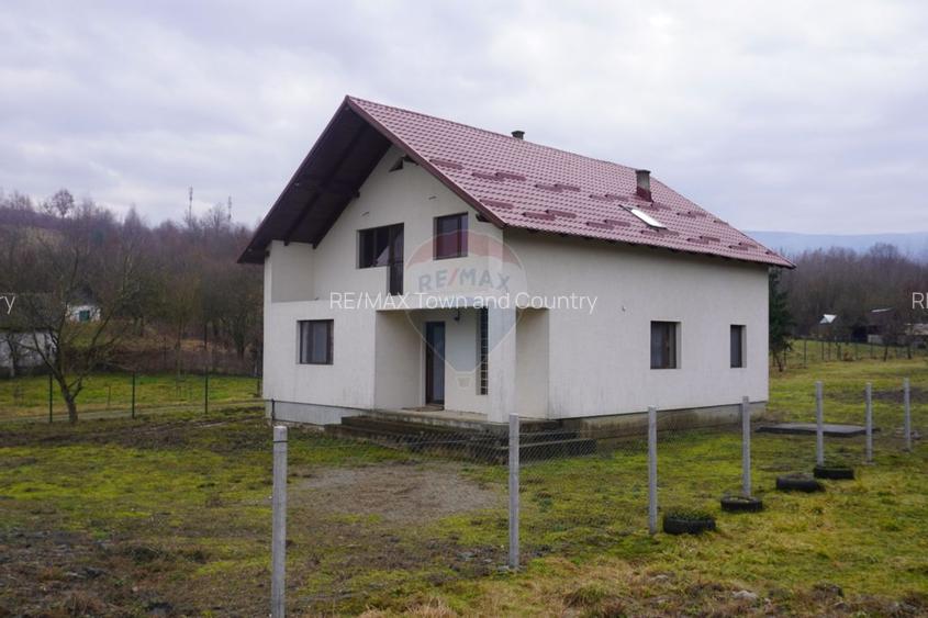 Casă cu 5 camere de vânzare în Piatra, Maramureș - 11