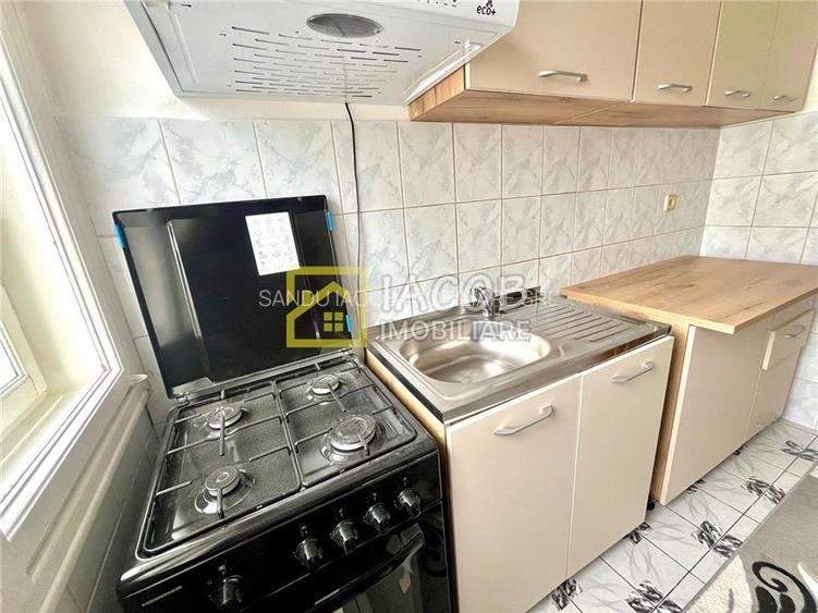 Apartament doua camere, str. Milcov, etajul 3 - 9
