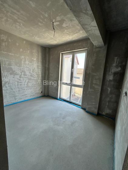 Apartament cu 3 camere semifinisat, 68,44 mp, balcon 4,20 mp, zona VIVO - 5