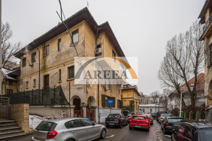 Ultracentral - zona Polona - 3 camere cu dependinte si GARAJ propriu - 24