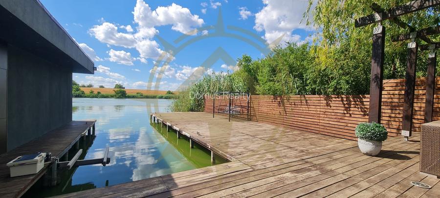 DOM00343 - Vila luxurianta la lac cu ponton si casa de barca Snagov - 11