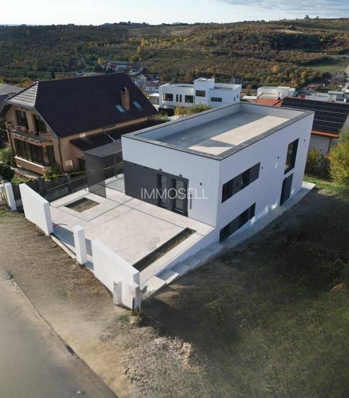 Vilă nouă design mediteranean, proiect deosebit și panoramă- 299.000 E - 8