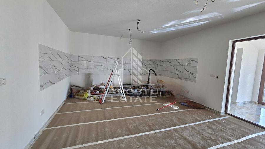 Casa de vanzare spatioasa, 5 camere si 3 bai, Giarmata, Comision 0