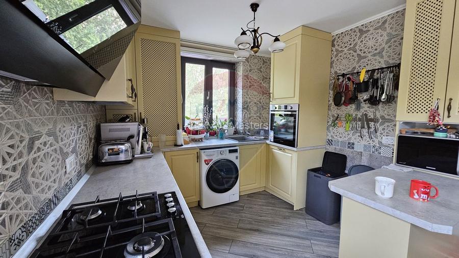 Casă / Vilă cu 7 camere si teren 1000 mp în zona Centrala-Suceava - 17