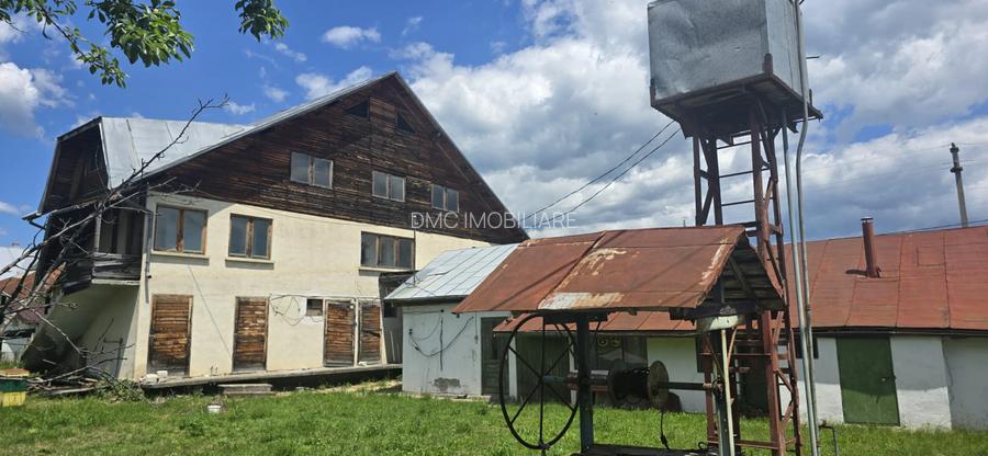 Brebu, Prahova,teren 2232mp + doua construcții în suprafață de 382mp, utilitati - 3