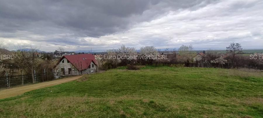 Teren in zona pitoreasca , usor accesibila , cu utilitati si panorama deosebita - 2