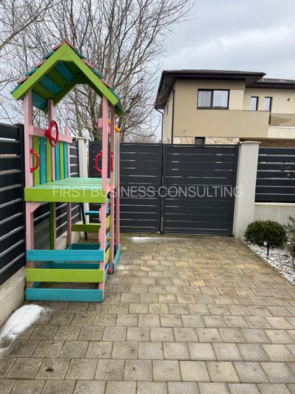 Casa parter +etaj gradina si terasa superba - 35