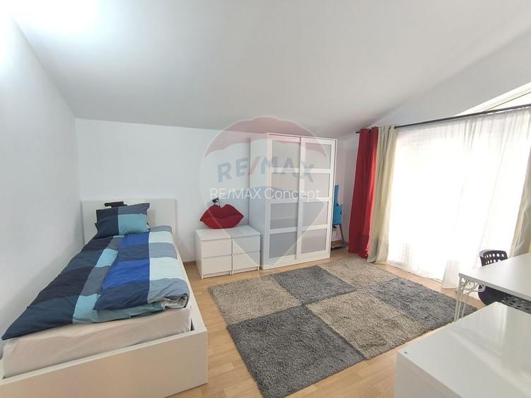 Casă de vanzare - 40