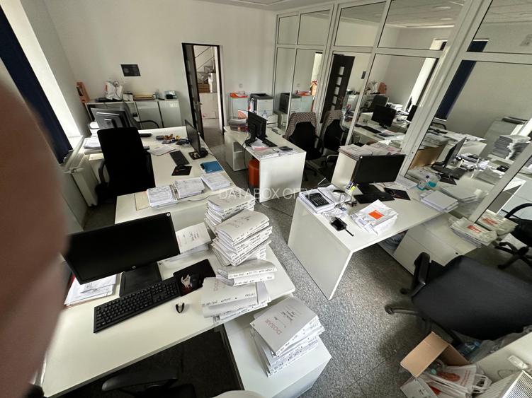 Proprietar, Inchiriez casa 5 camere ultracentral, 215 mp constriti, teren 330 mp - 4