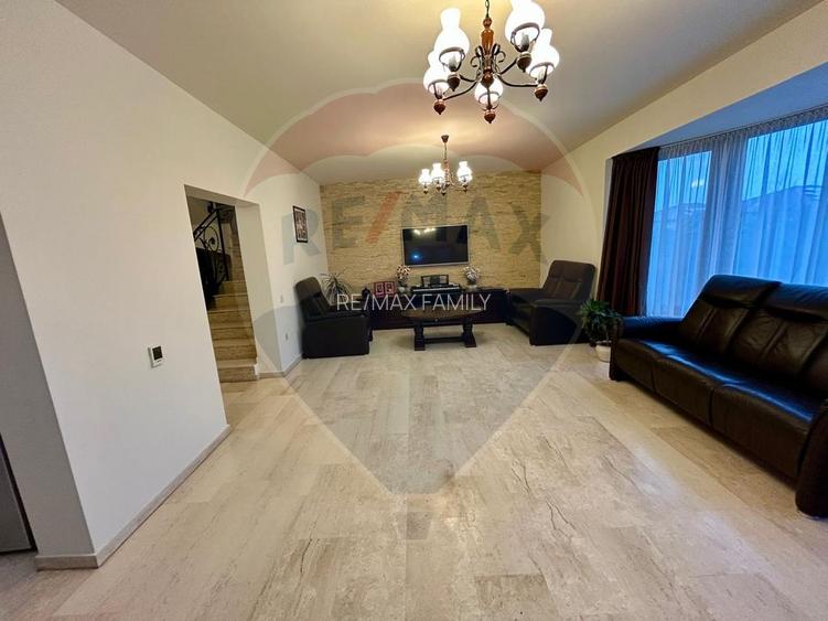 Casa/Vilă cu 4 camere de vânzare in Santandrei - 3