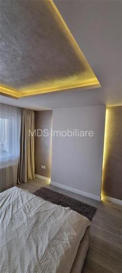 Decomandat cu 2 băi la etajul 3 - 10