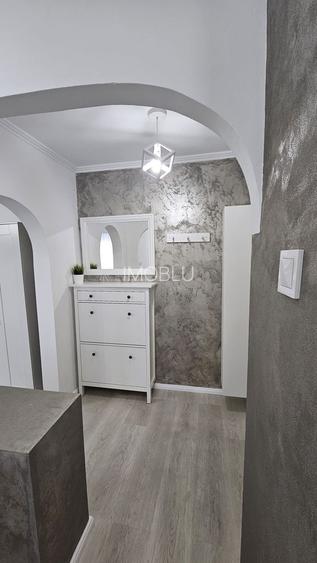 Ap renovat, 2 camere, et. 4/10, zona Ghe. Lazar! - 18