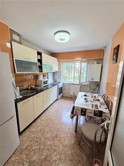 Apartament 2 Camere, Decomandat, Inel 2 - 13