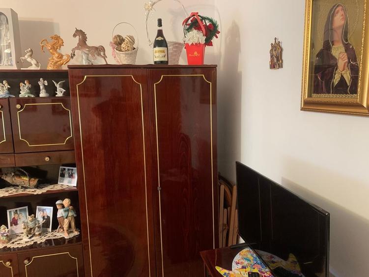 APARTAMENT DE VANZARE 3 CAMERE SIRET