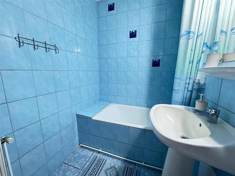 Apartament 2 camere decomandate cu balcon in Vasile Aaron