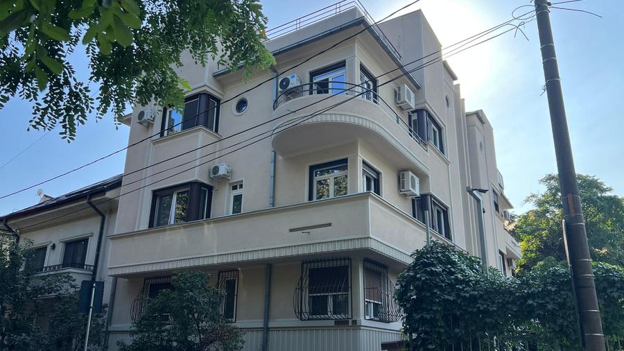 Apartament 5 camere cu vedere directa la Parcul Kiseleff