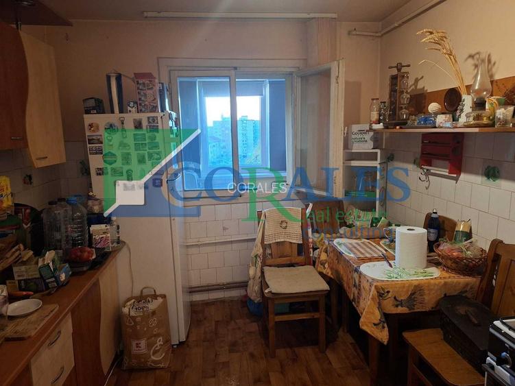 Iulius Town 10 min , Circumvalațiunii, 3 cam. decomandat, 70 mp, 2 bai, centrala - 4