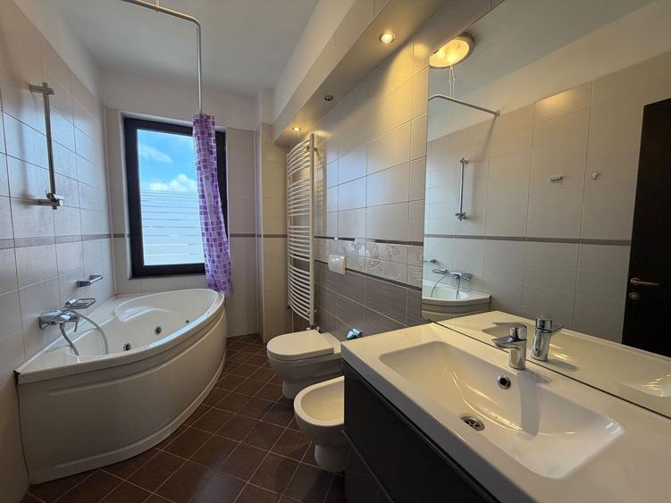 Apartament spatios in spatele Scolii Britanice, 3 camere, 2 locuri parcare