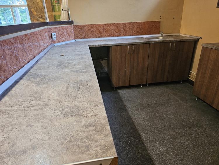 Spațiu comercial
