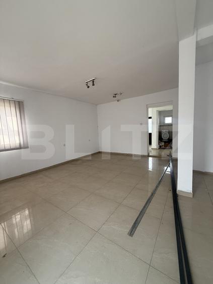 Spațiu comercial, 200 mp, zona Micro 6