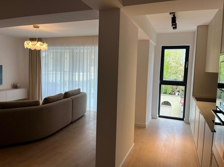 Inchiriere | Apartament 4 camere cu design de lux în IMA Residence