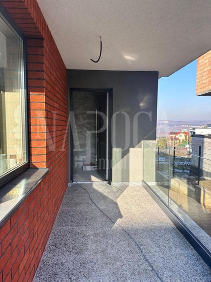 Casa 5 camere de vanzare in Floresti