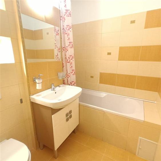Apartament 4 camere decomandat si 2 balcoane Strand