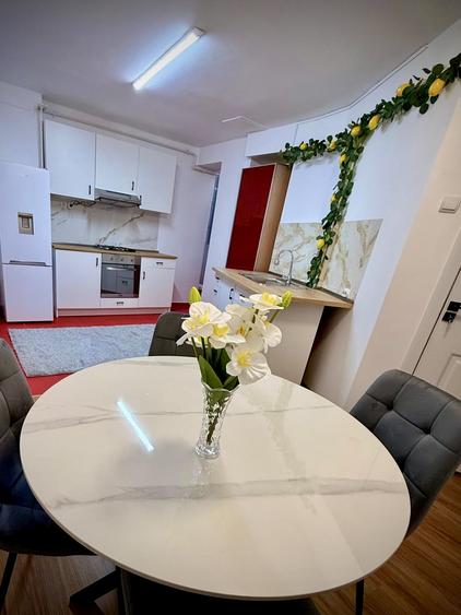 Apartament 3 camere | Centrala proprie | Piata Romana