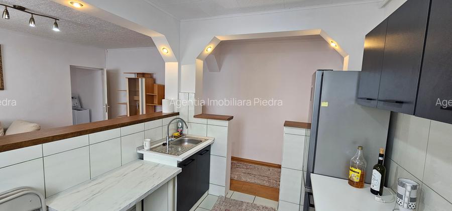 Inchiriez apartament de 3 camere ,situat in cartierul Hipodrom 4- Aleea Streiu - 3