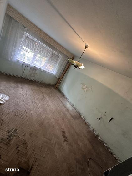 Apartament de renovat cu 2 camere, 50 mpu, parter, Cetate, Alba Iulia