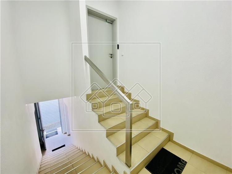 Spatiu de birouri, finisat modern, 4 parcari - Scoala de Inot