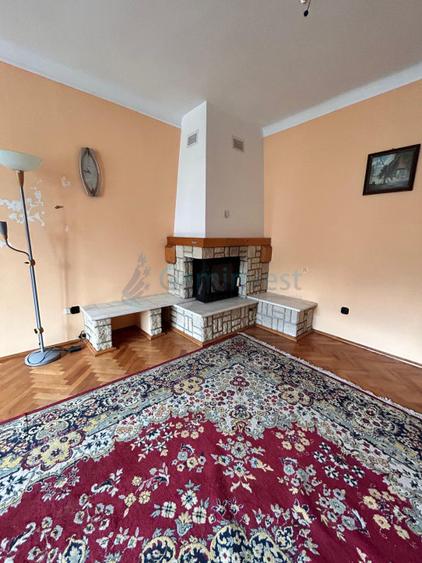 Proprietate cu doua case si anexe in Bors, Bihor