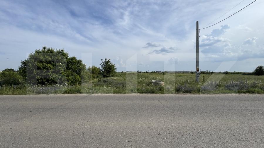 Teren intravilan 3087 mp, toate utilitățile la front, zona industrială Ghercești