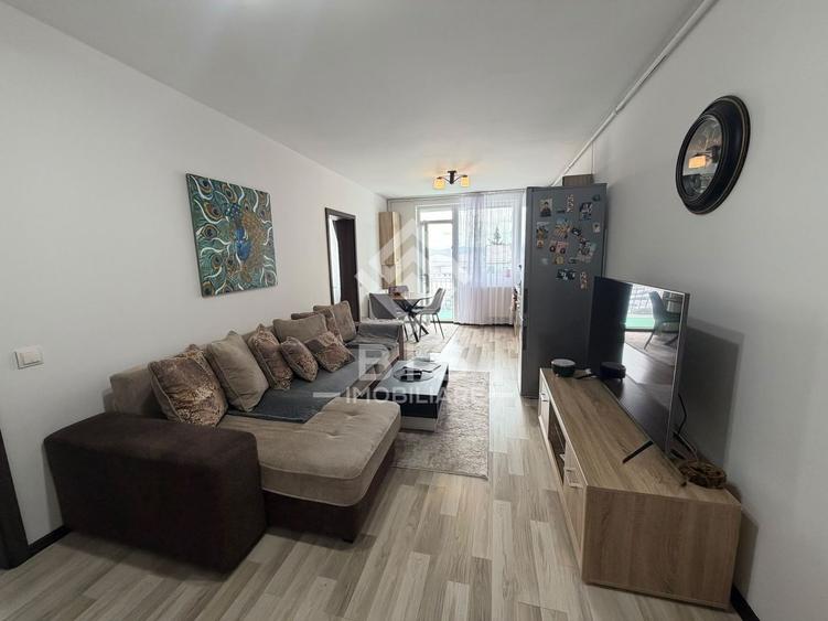 Apartament de vanzare 3 camere mobilat si utilat