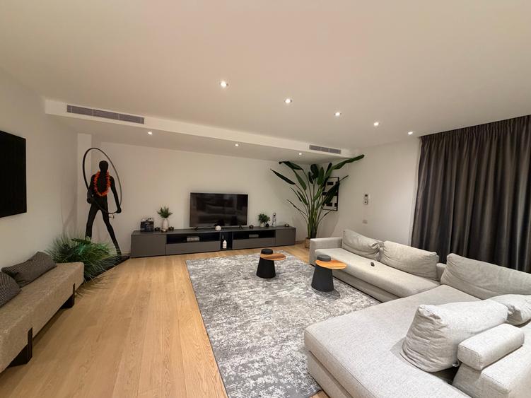 Apartament tip duplex  în One Charles de Gaulle,2 parcări incluse,2 terase