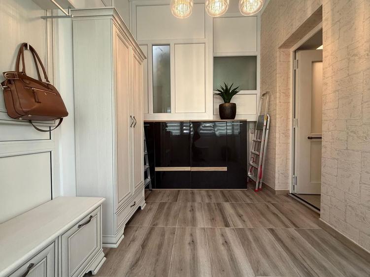 Apartament central, 3 camere renovat complet, comision 0