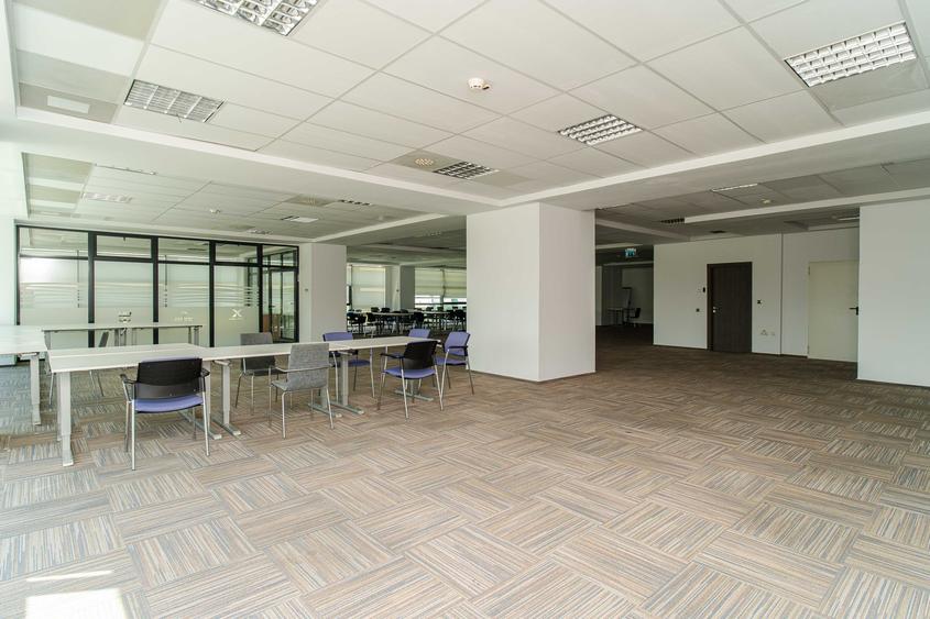 Spatiu de birouri de inchiriat, clasa A, zona Mall Moldova - COMISION 0%