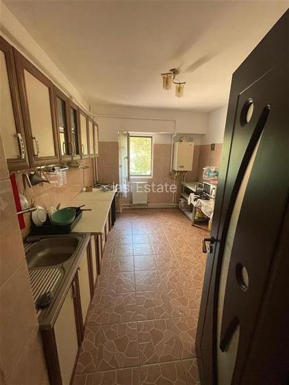 Apartament 3 camere, etaj 1, zonă liniștită – Nicolina - 3
