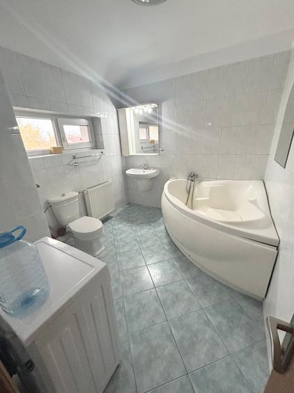 Pantelimon-Fundeni / Apartament 3 cam in vila / Loc de parcare-Curte