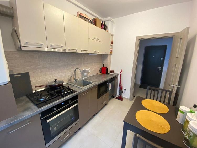 Închiriere Garsoniera zona Pacii - Centrala Proprie