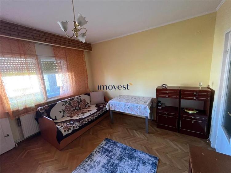 De inchiriat: Apartament cu 4 camare in zona Centrala