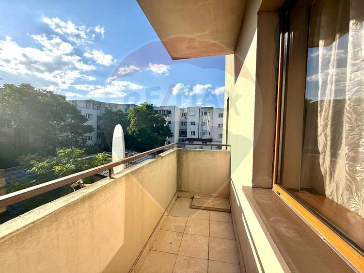 Apartament de vânzare zona Peninsula Constanta zona Cazino Bloc Nou